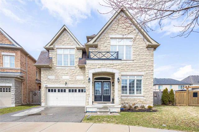 135 Hoey Cres