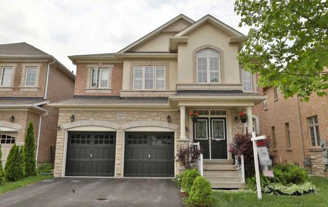 3287 Larry Cres