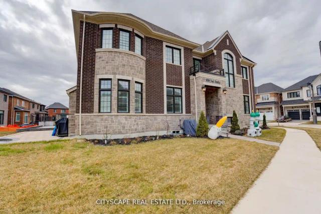 1459 Ford Strathy Cres